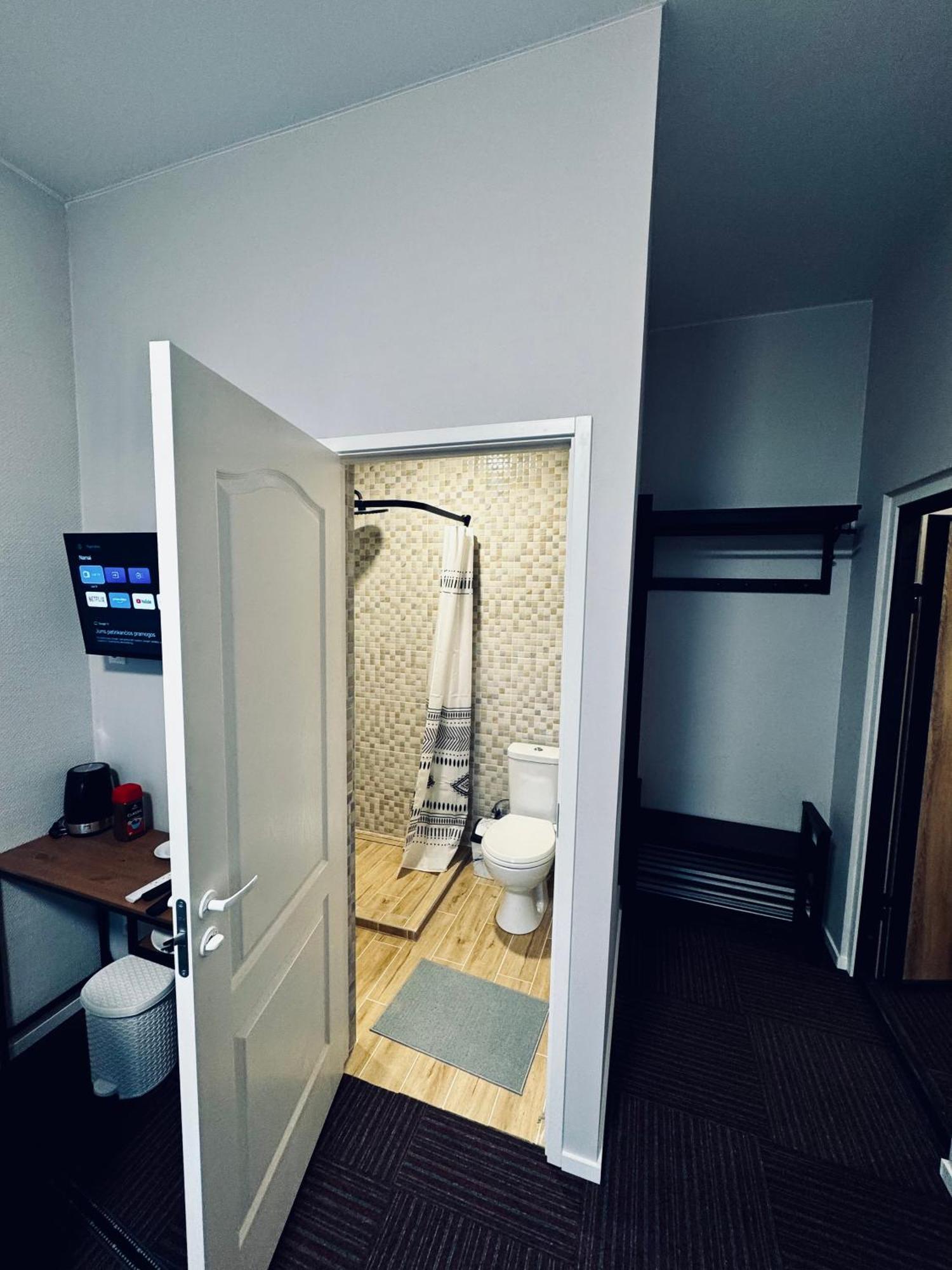 Aj Chocolate Vilnius Hotel Ngoại thất bức ảnh